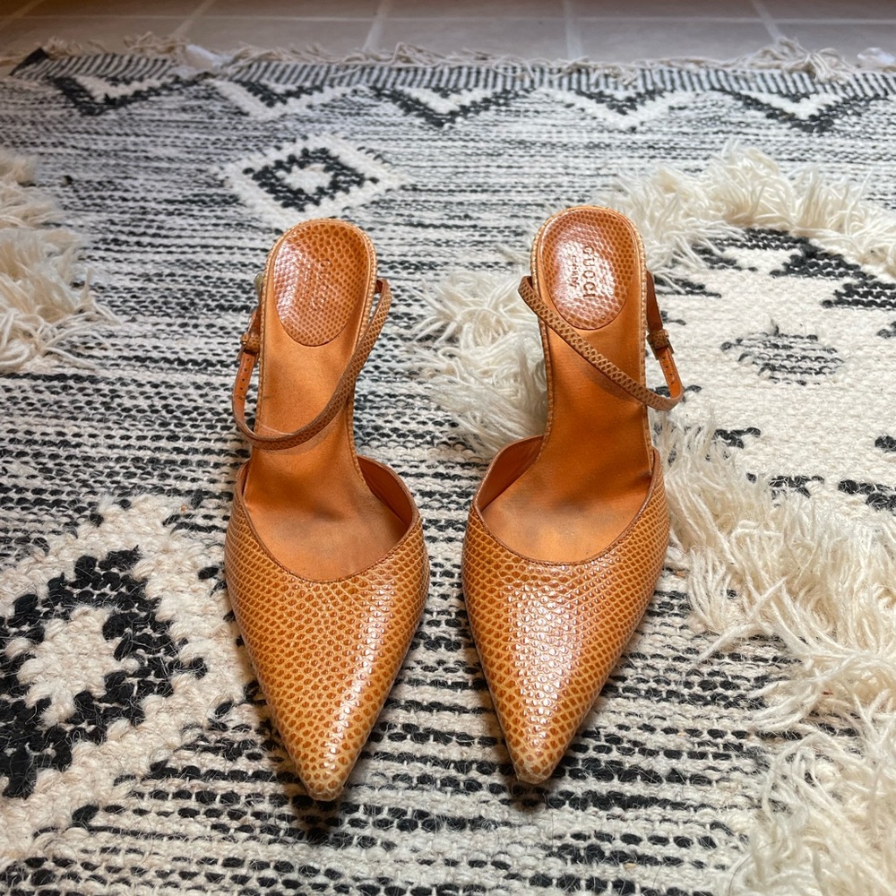 Amazing Vintage Gucci Sling Front 2inch stilettos!
